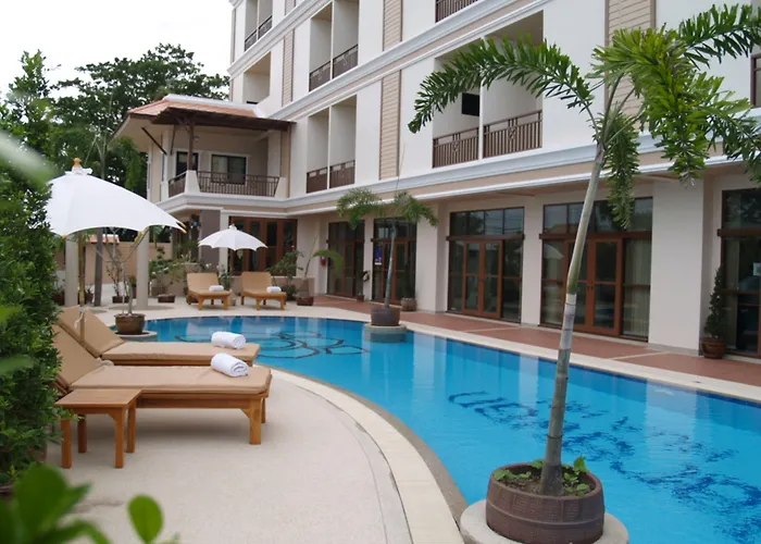 โรงแรมนราวรรณ หัวหิน