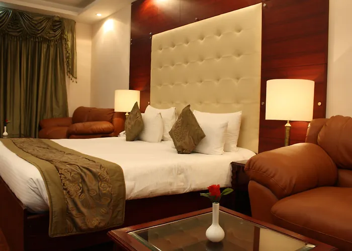 Oyo 367 Hotel Forest Green Yeni Delhi