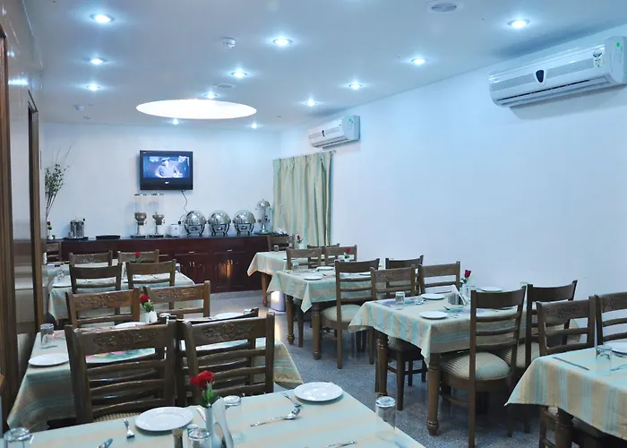 Oyo 367 Hotel Forest Green Yeni Delhi