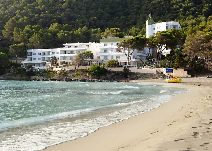 Hotel El Pinar Cala Llonga 