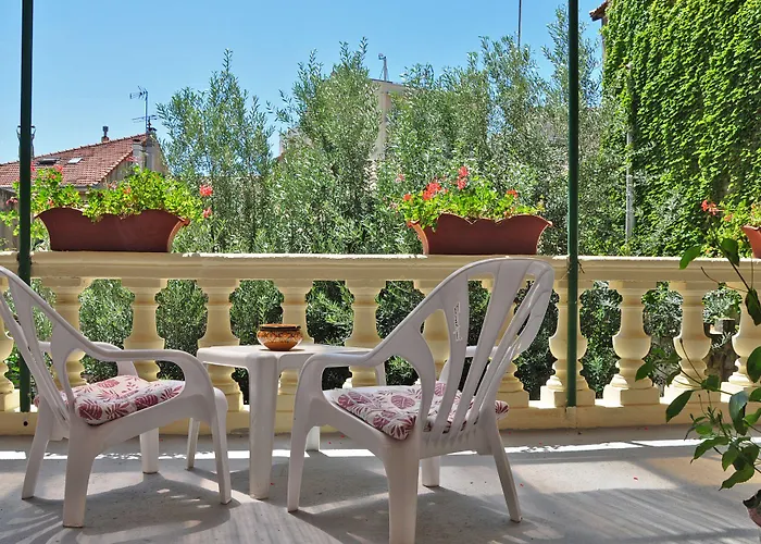 Hotel Select Salon-de-Provence