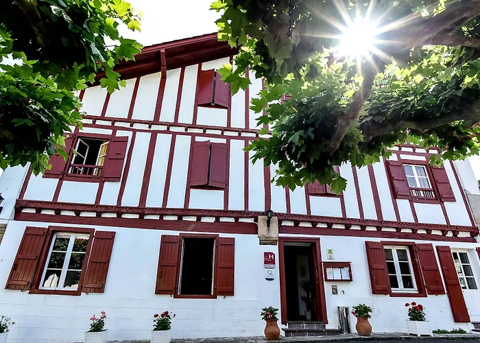 Hotel Restaurant Baratxartea Sare