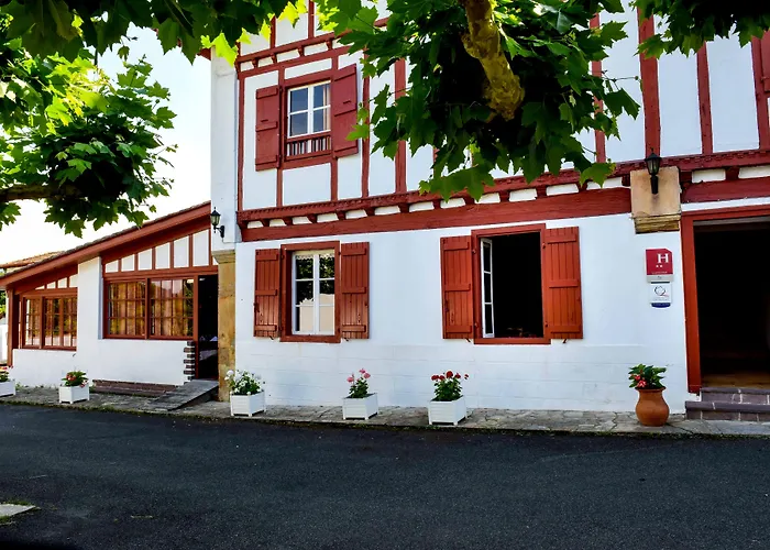 Hotel Restaurant Baratxartea Sare