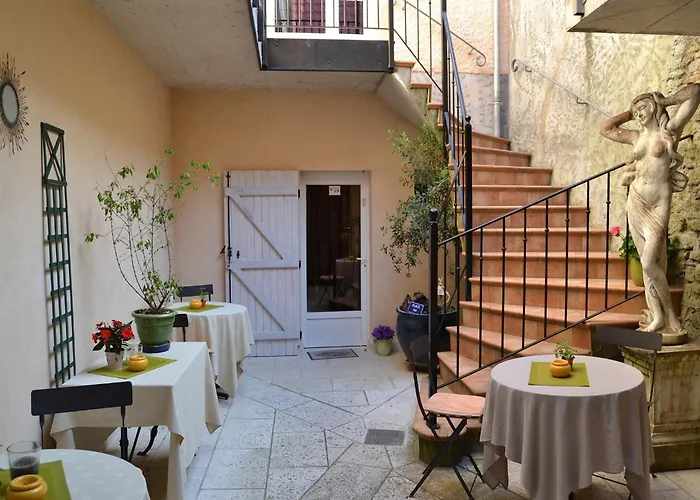 Hostellerie De La Poste Clamecy 
