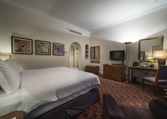Officers Club & Hotel Abu Dhabi