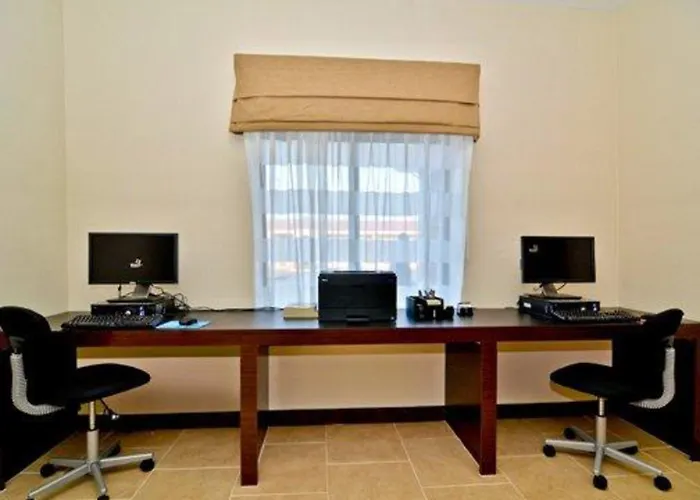 Sleep Inn & Suites Fort Campbell Oak Grove