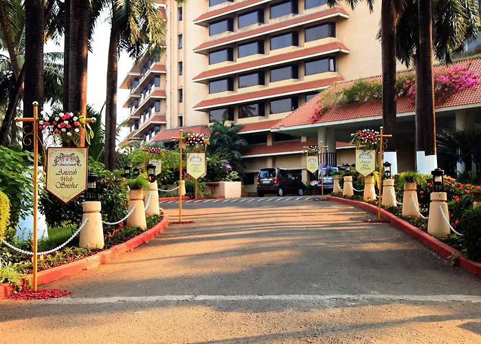 The Retreat Hotel & Convention Centre Mumbai