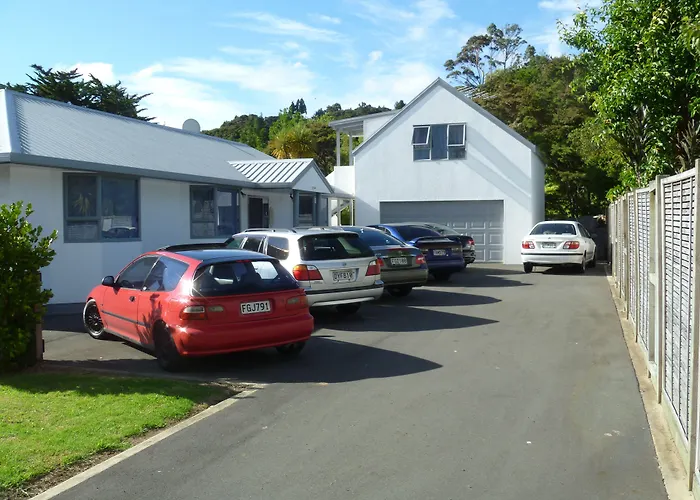 At Parkland Place B&B Whitianga