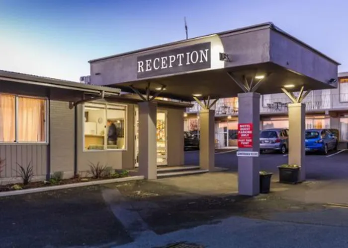 Twin Peaks Lakeside Inn Taupo