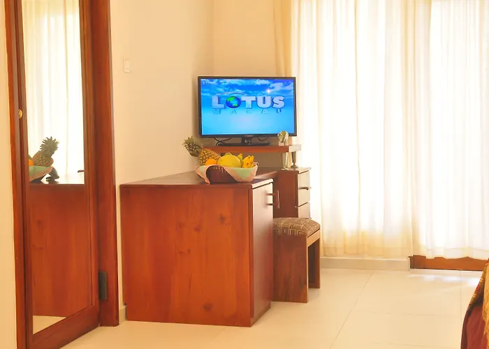 Oasey Beach Hotel Bentota