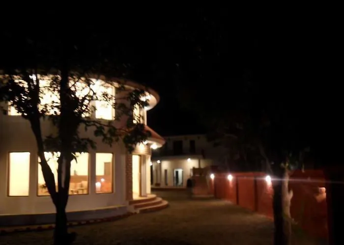 Leisure Vacations Myrica Resort Dhikuli