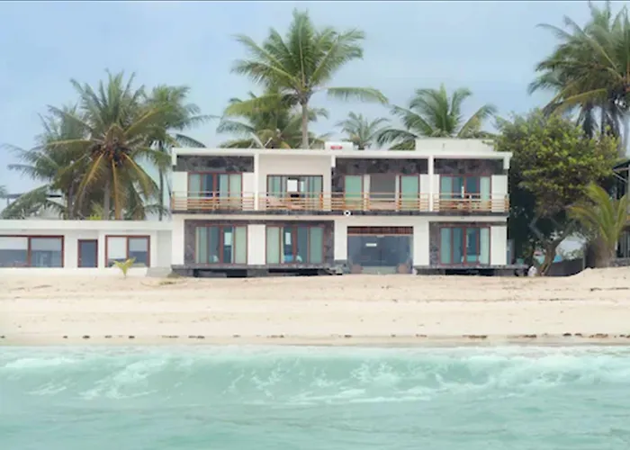 Cormorant Beach House Puerto Villamil
