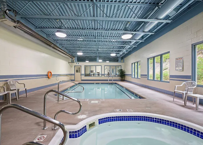 Glenwood Inn & Suites Trail