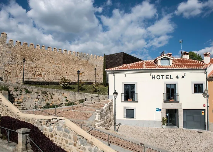 Hotel Puerta De La Santa Ávila