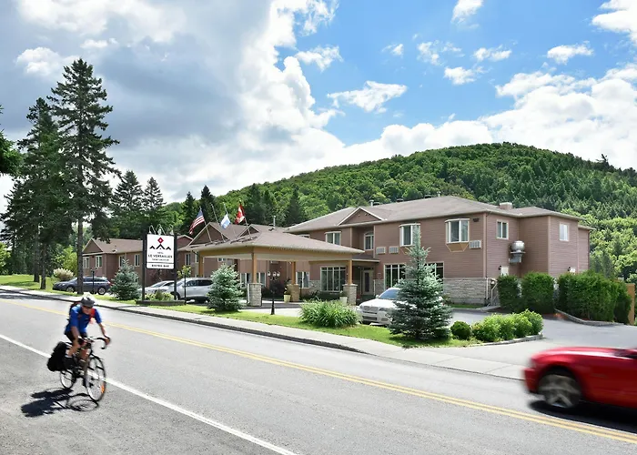 Hotel Le Versailles Saint-Sauveur