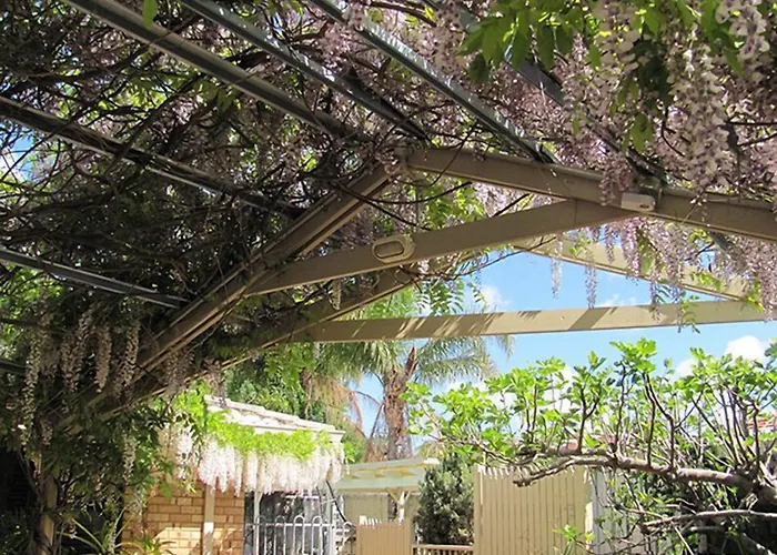 Astoria Retreat Bed & Breakfast Perth