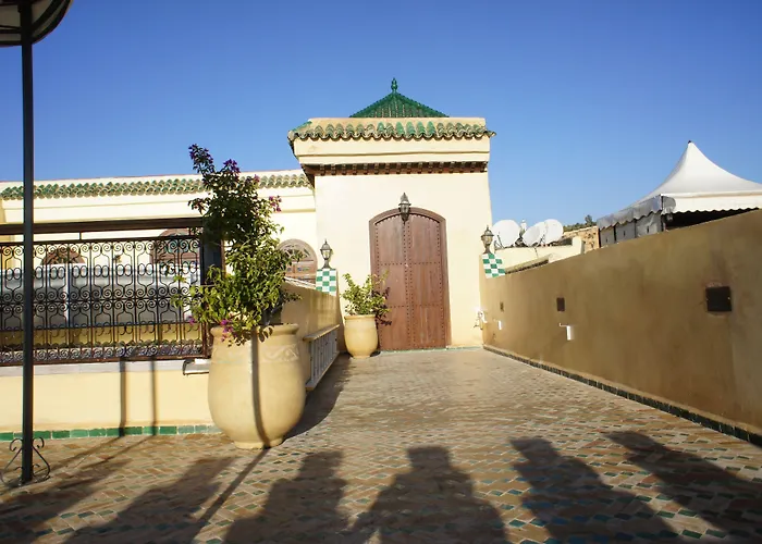 Riad Les Remparts De Fez