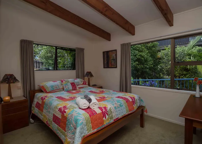 By The Bay Beachfront Apartments Mangonui