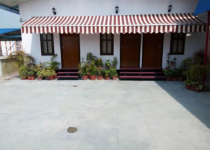 Hotel Rushabh Home Kolkata