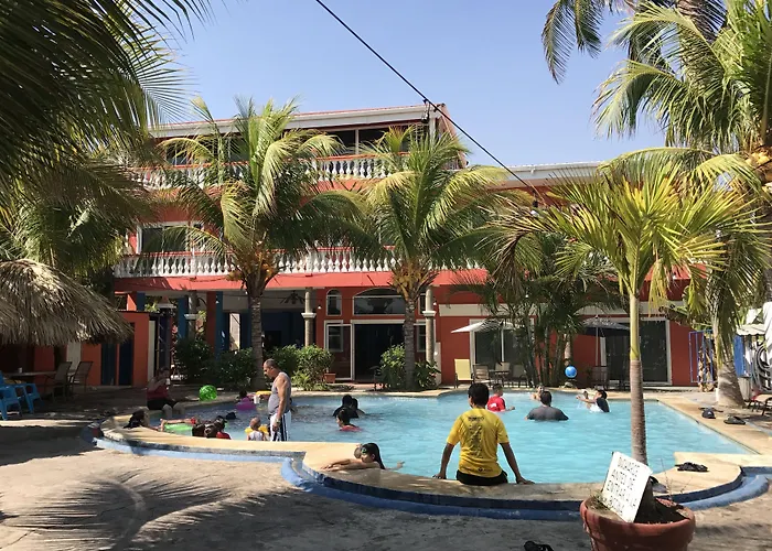 Sabas Beach Resort La Libertad