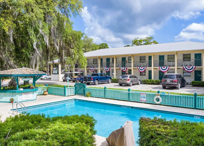 Steinhatchee River Inn And Marina