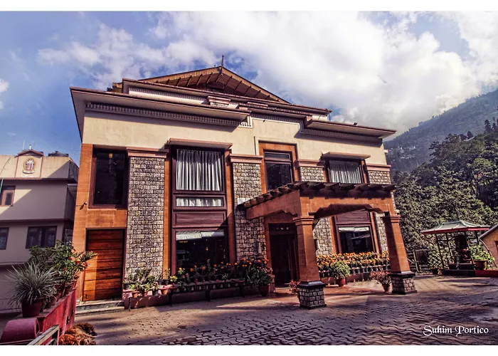 Hotel Suhim Portico Gangtok