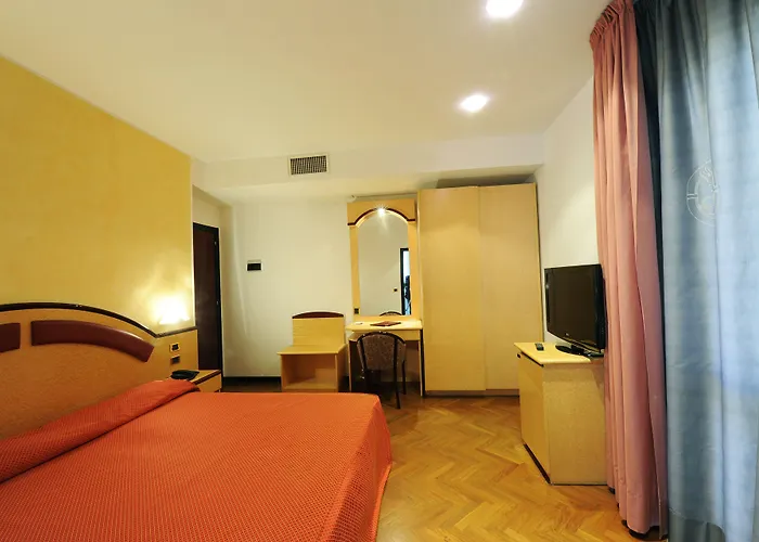 Hotel Regent - In Pieno Centro San Benedetto del Tronto