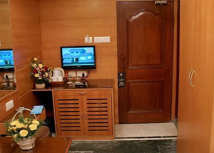 Fabhotel Panasia International Kolkata