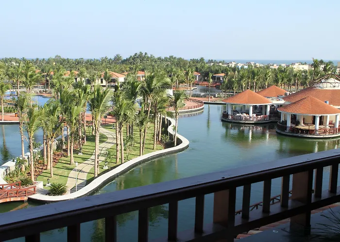 Ocean Spray Hotel Kalapettai