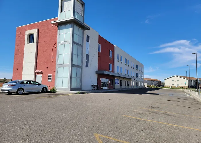Baymont By Wyndham Williston Hotel