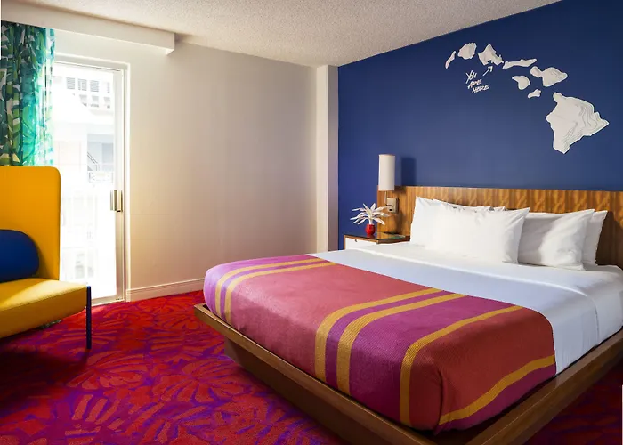 Shoreline Hotel Waikiki Honolulu