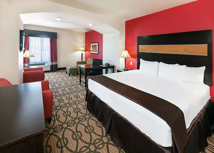 La Quinta By Wyndham Pearsall