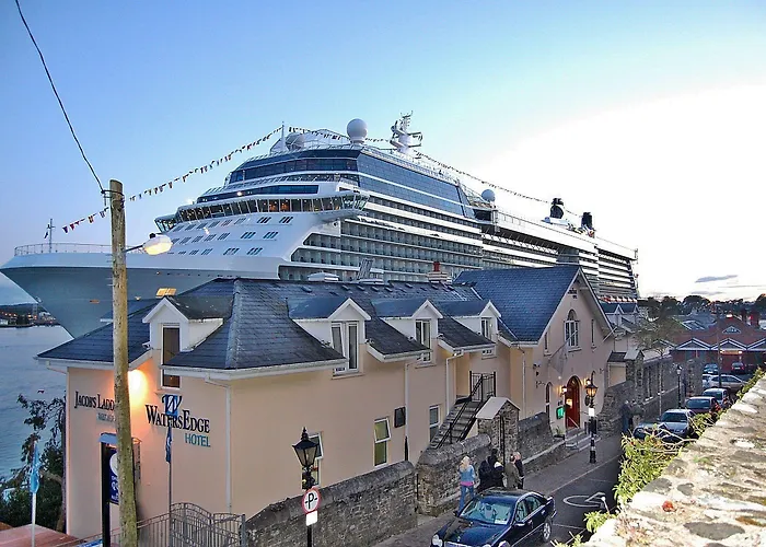 WatersEdge Hotel Cobh
