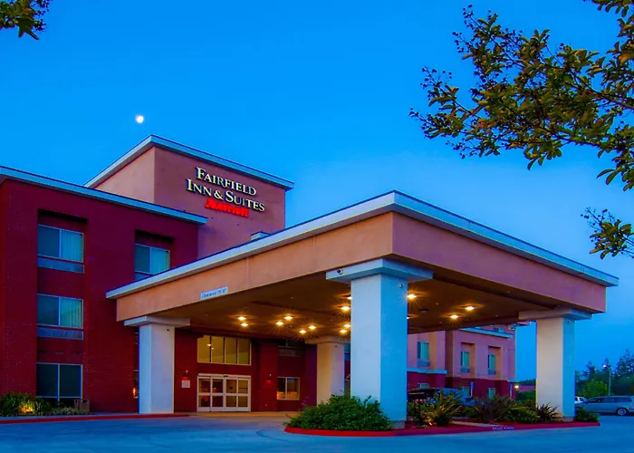 Fairfield Inn & Suites By Marriott Visalia Tulare