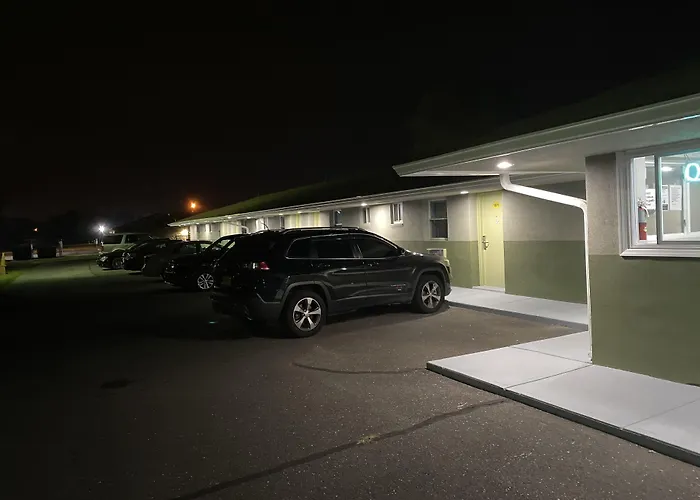 Red Carpet Inn & Suites Wrightstown