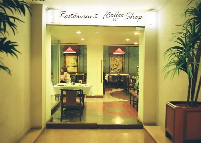 Hotel Aurora Towers Pune