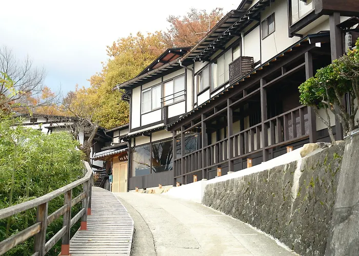 Hidatakayama Futarishizuka Hakuun