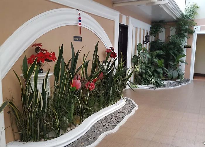 Hollywood Drive-In Hotel Baguio City