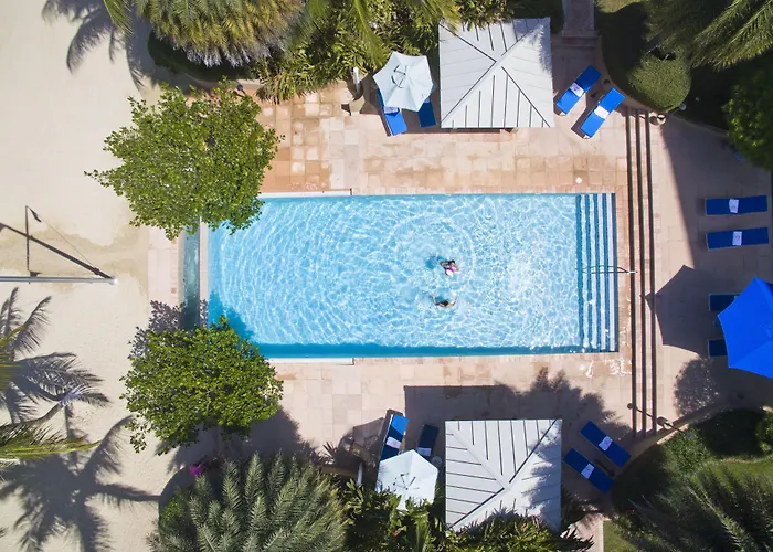 Caribbean Club Boutique Hotel, Grand Cayman Seven Mile Beach