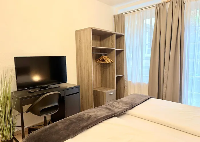 Altstadthotel Hayk Am Rhein Keulen