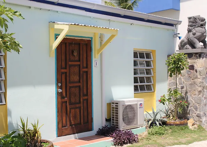 Azure Hotel And Art Studio Simpson Bay