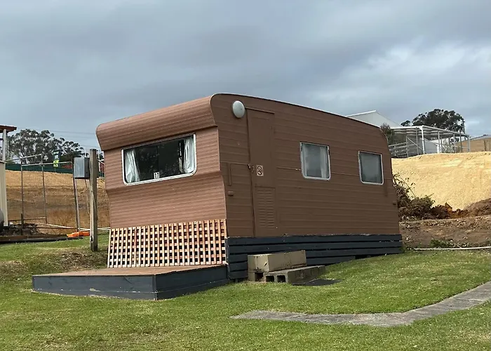 Batemans Bay Holiday Park & Hostel