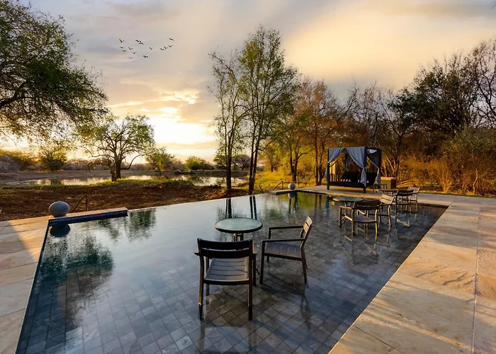 Black Rhino Game Lodge Matlhagame