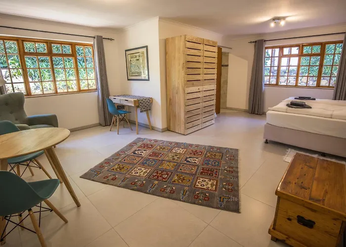 Hout Bay Lodge