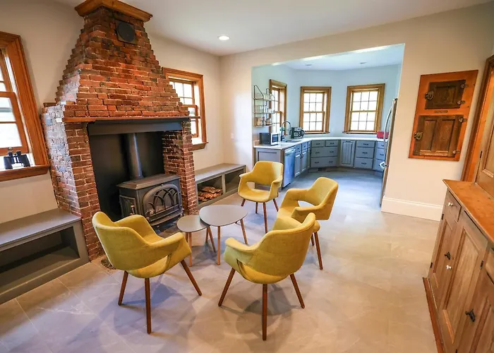 The Kitch'Inn - Boutique Inn And Wine Bar Mahone Bay