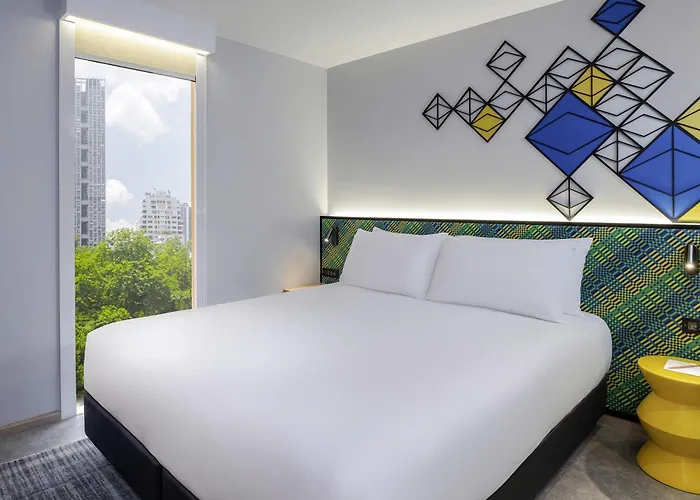 Hotel Ibis Styles Bangkok Silom