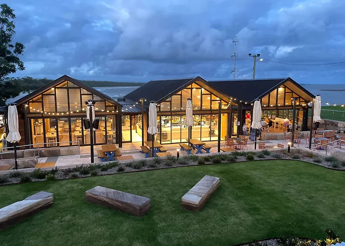 Huskisson Hotel