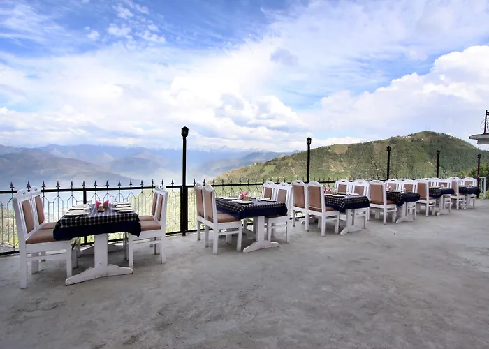 Shining Star Resort Chamba 