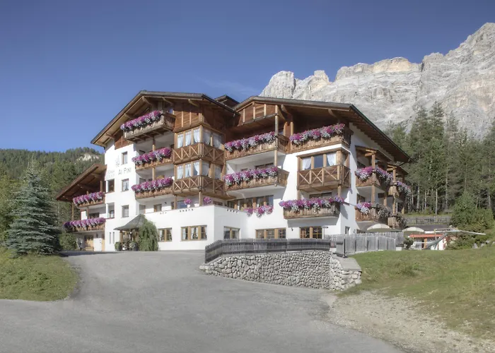 Hotel Ciasa Ai Pini St. Kassian