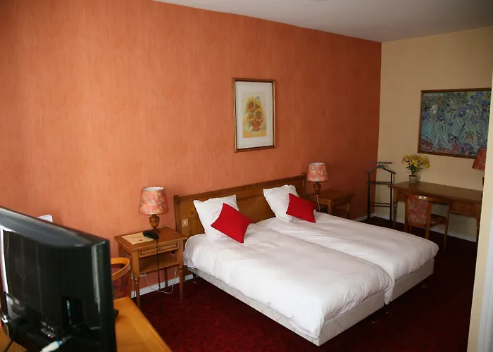 Logis hotel-restaurant Le Chêne Vert Saint-Pourçain-sur-Sioule